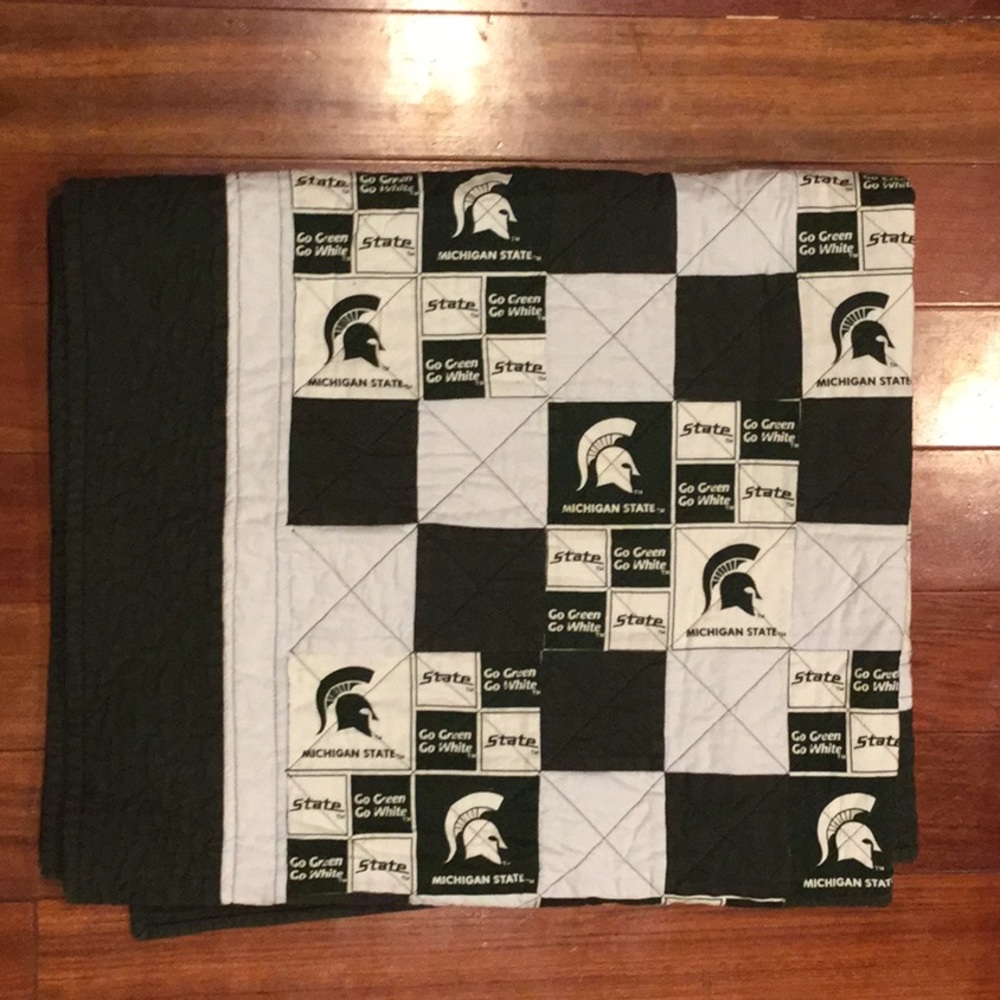 Beautiful Michigan State baby quilt